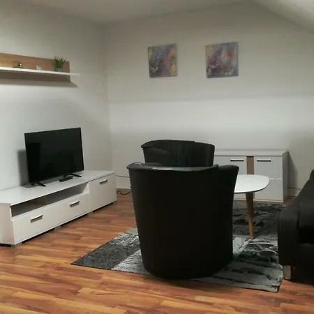 28 O M Апартаменты *