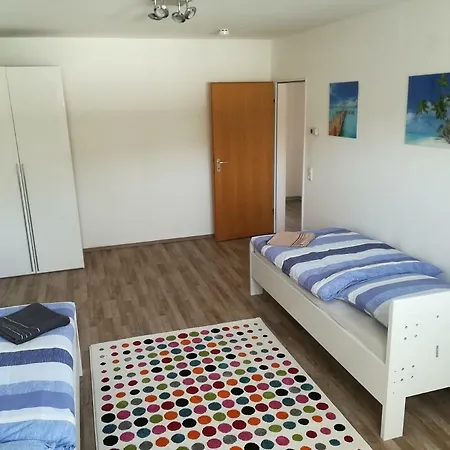 28 O M
