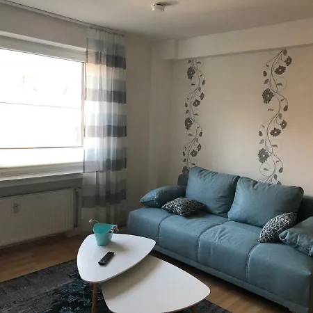 28 O M * كاستروب روكسل